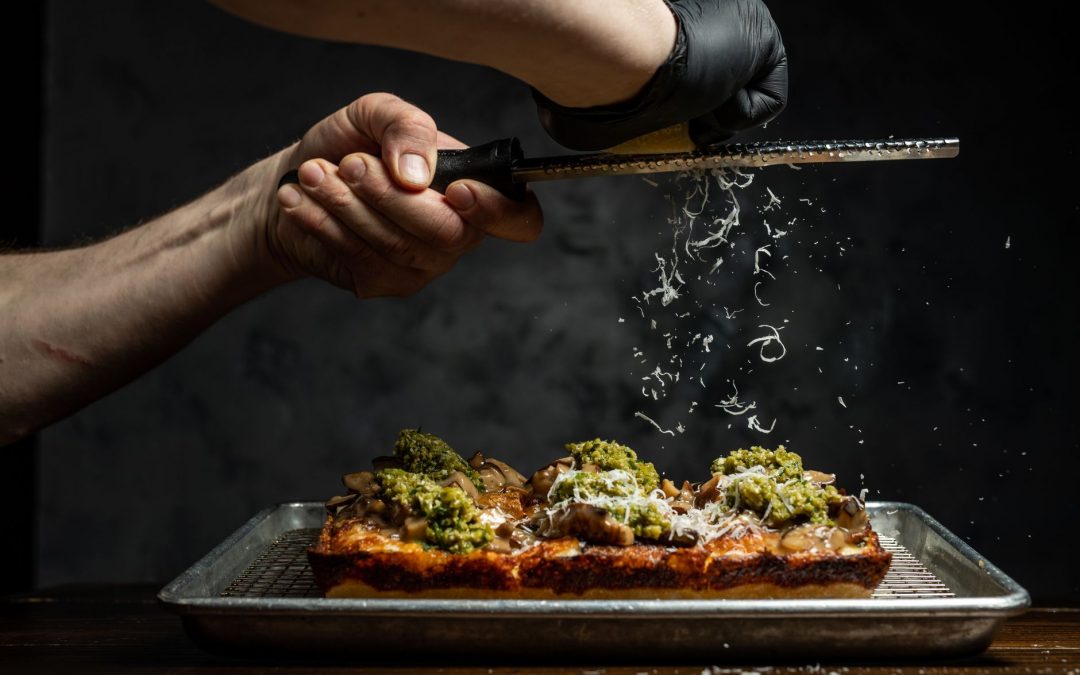 Detroit Style Pizza Near Greenville MI: Top Spots & Guide