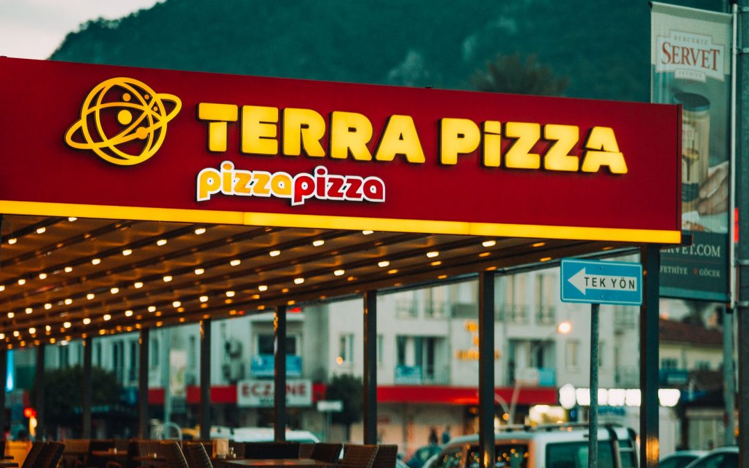 Chain vs Local Pizza Places in Greenville Michigan